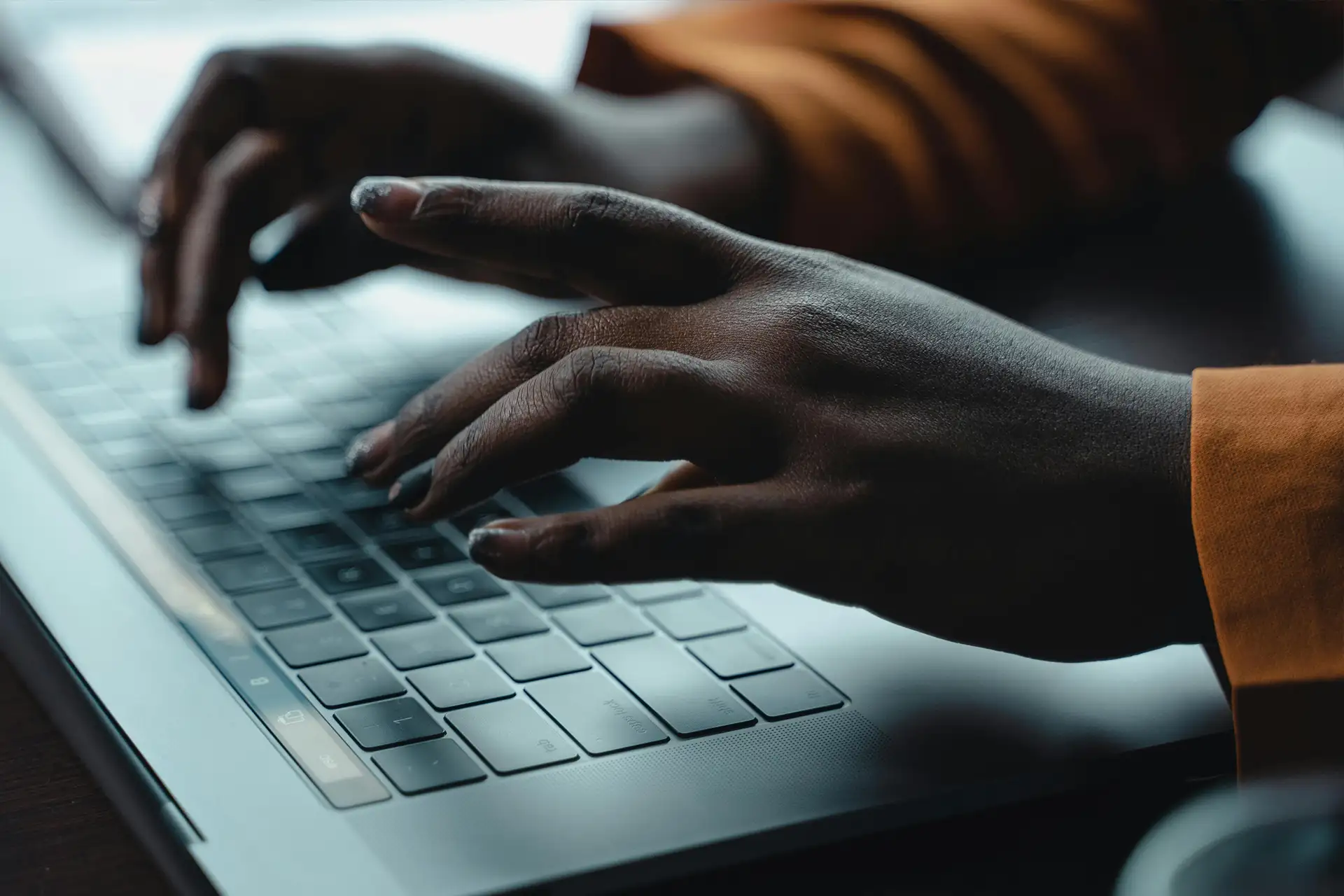 Mit aiosec stärken Sie die Sicherheitskultur Ihres Unternehmens: interaktive IT-Schulungen und realistische Phishing-Simulationen erhöhen die Security Awareness Ihrer Teams